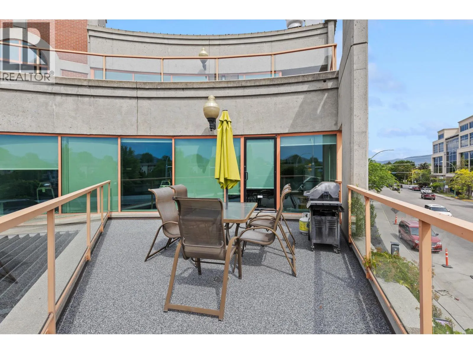 3275 Lakeshore Road Unit# 202