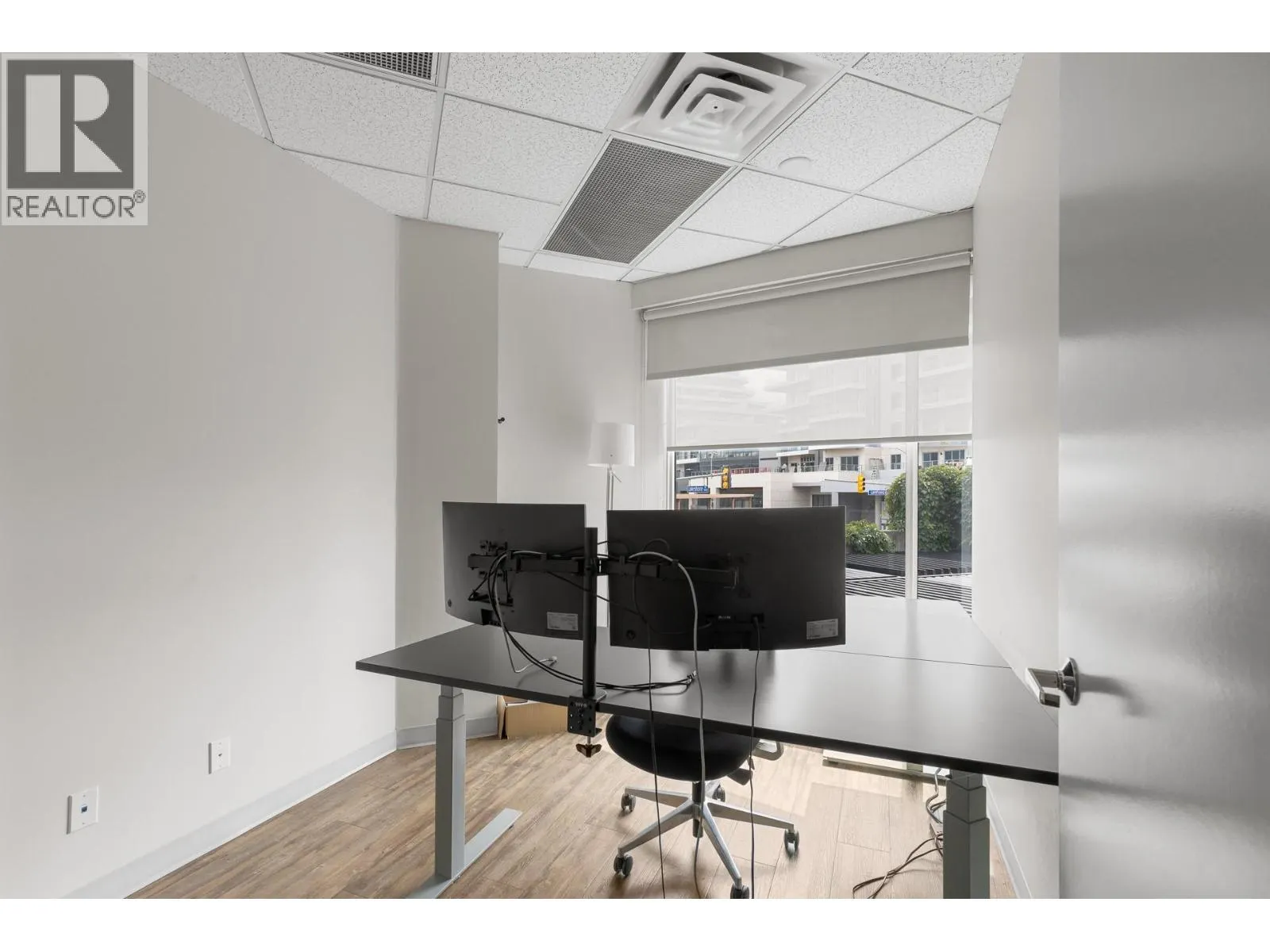 3275 Lakeshore Road Unit# 202