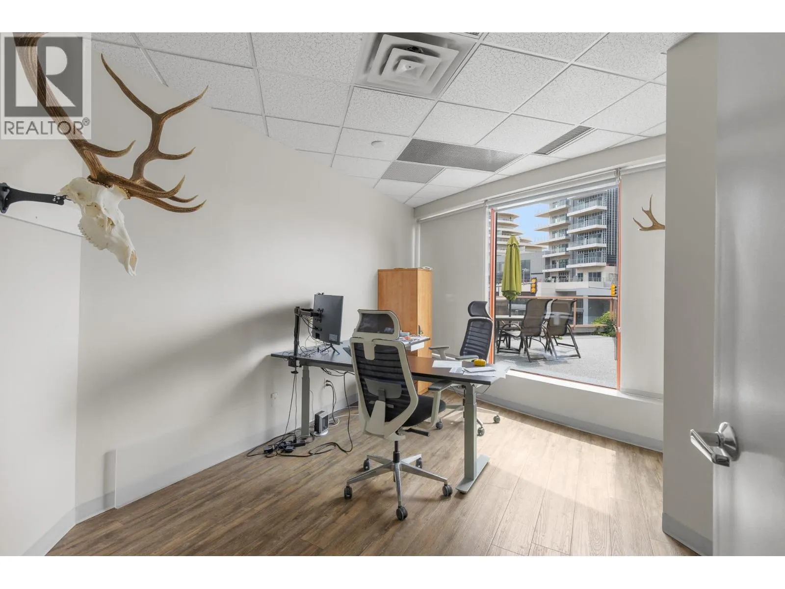 3275 Lakeshore Road Unit# 202