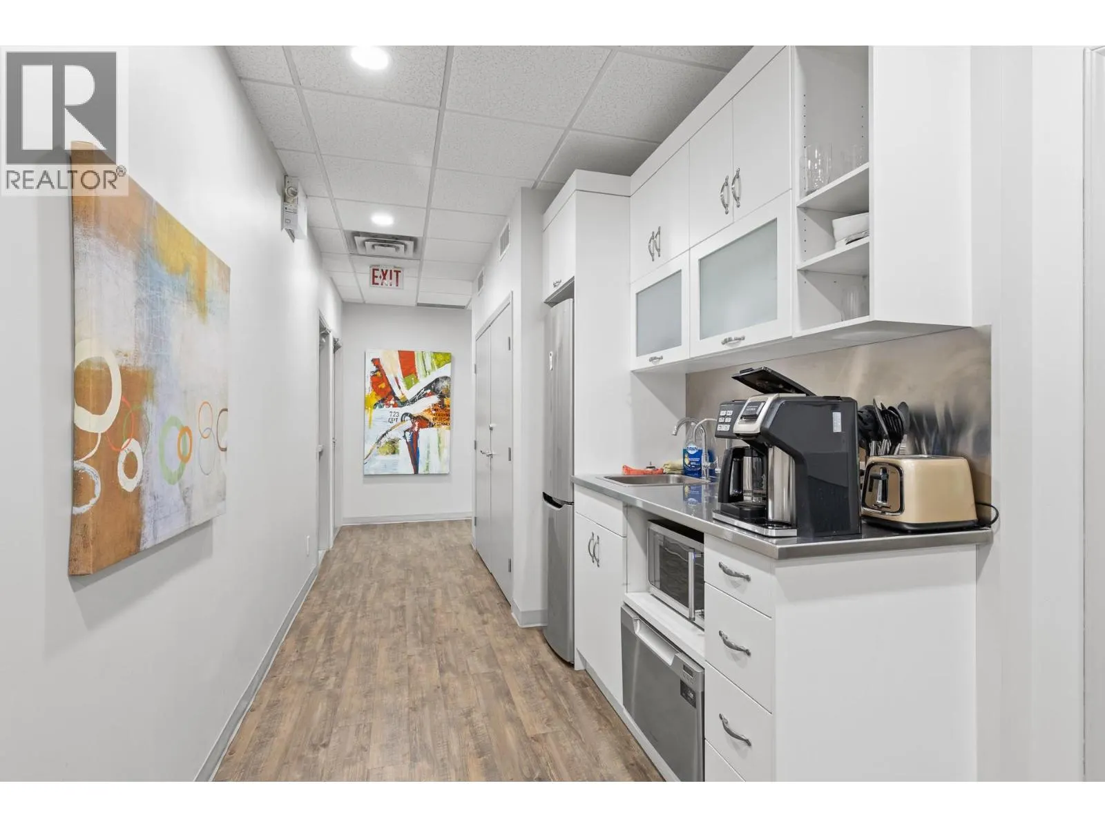3275 Lakeshore Road Unit# 202