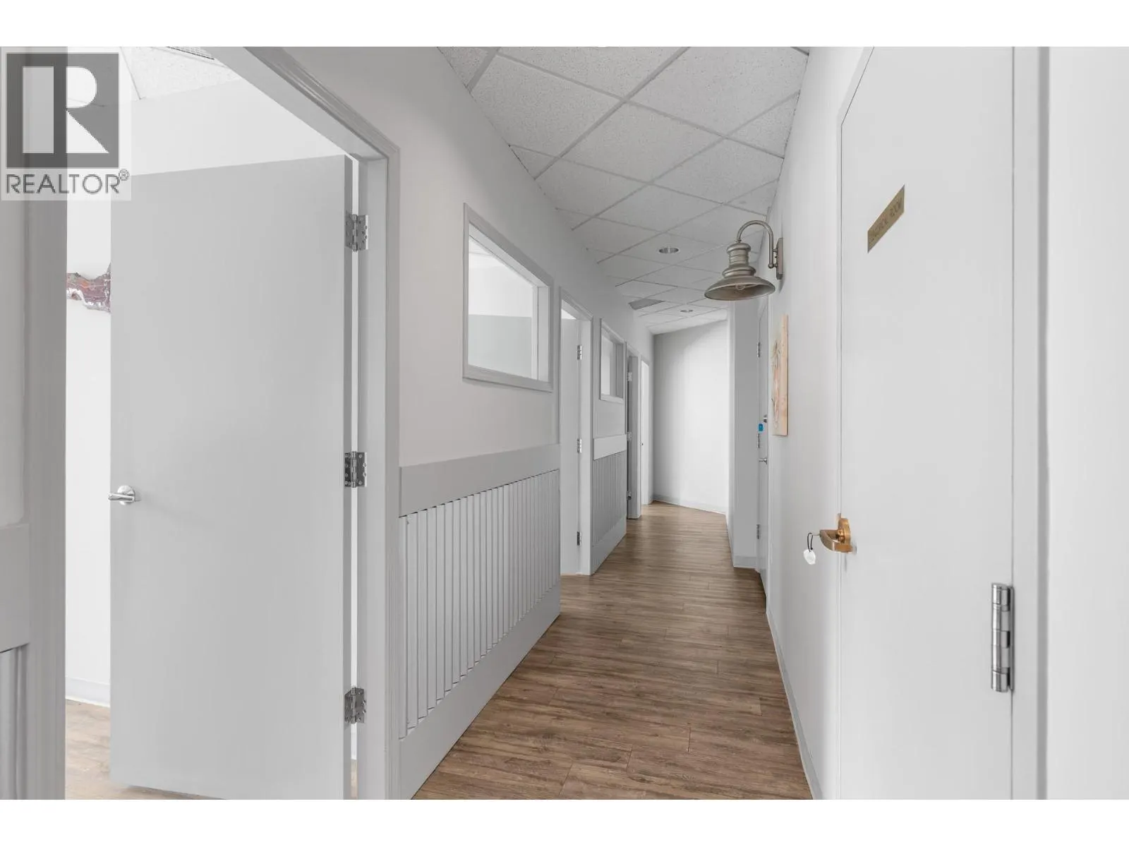 3275 Lakeshore Road Unit# 202