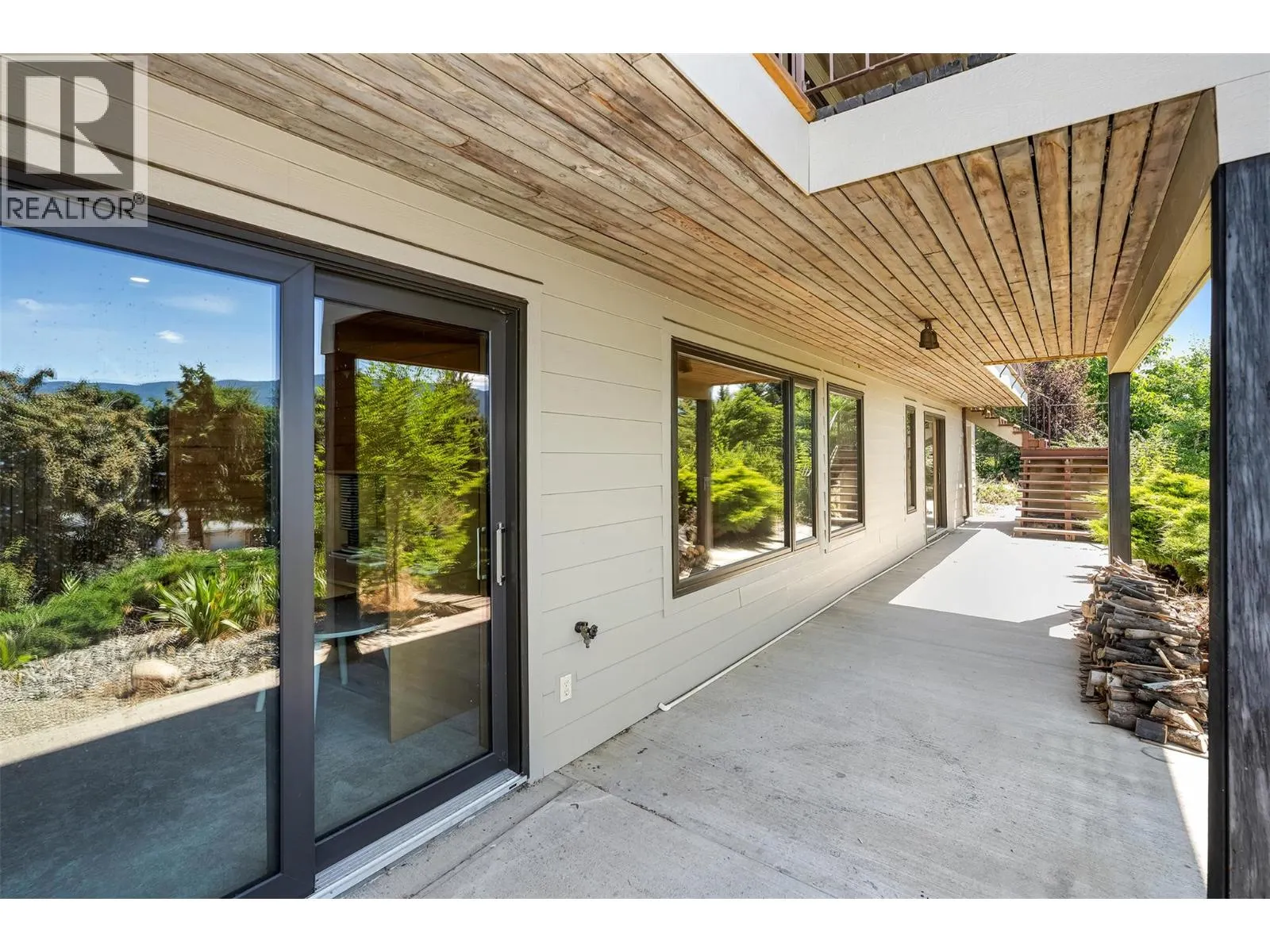 460 Crestview Drive