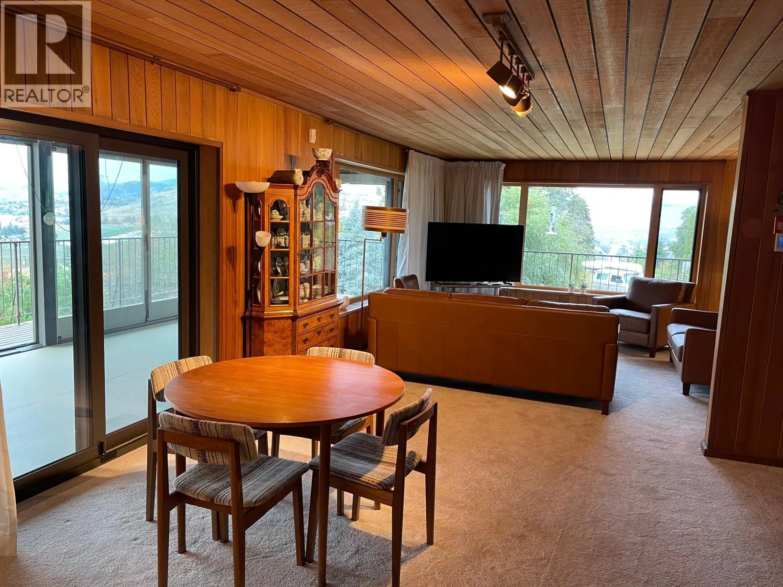 460 Crestview Drive