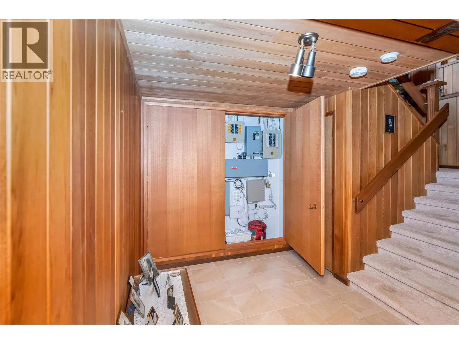 460 Crestview Drive