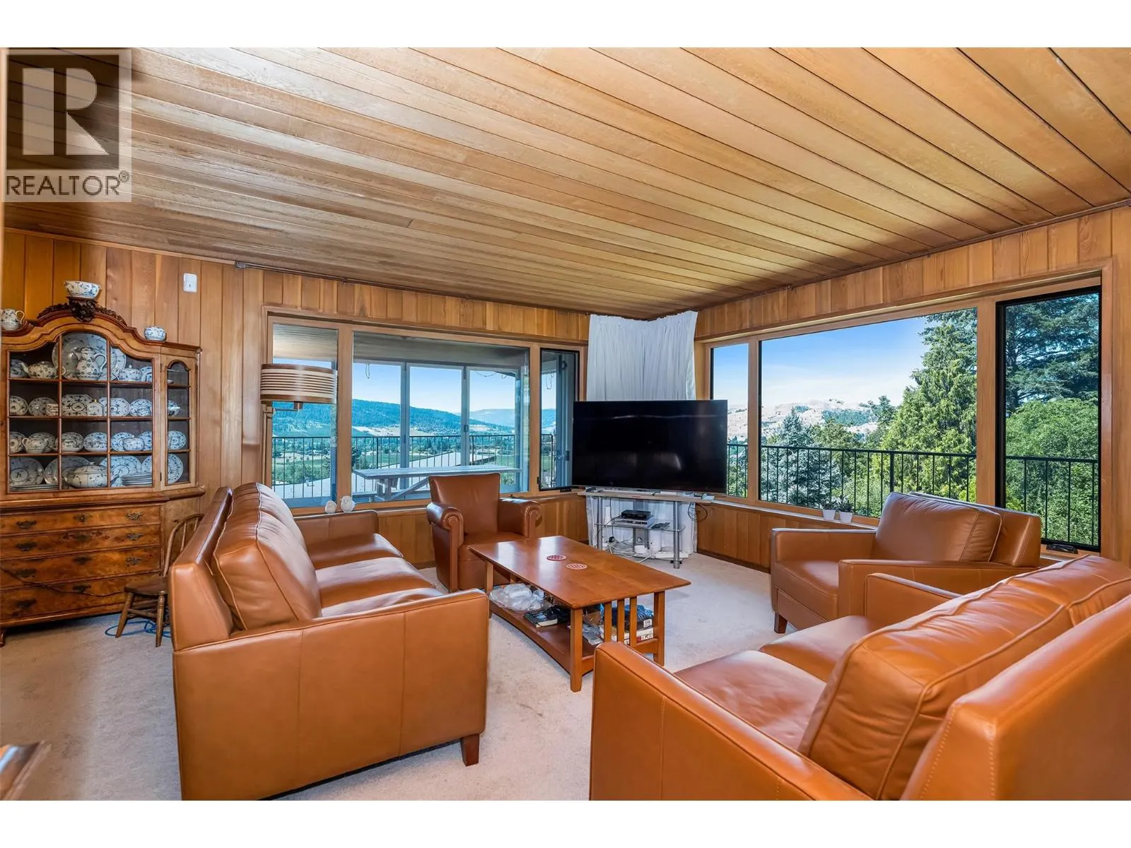 460 Crestview Drive