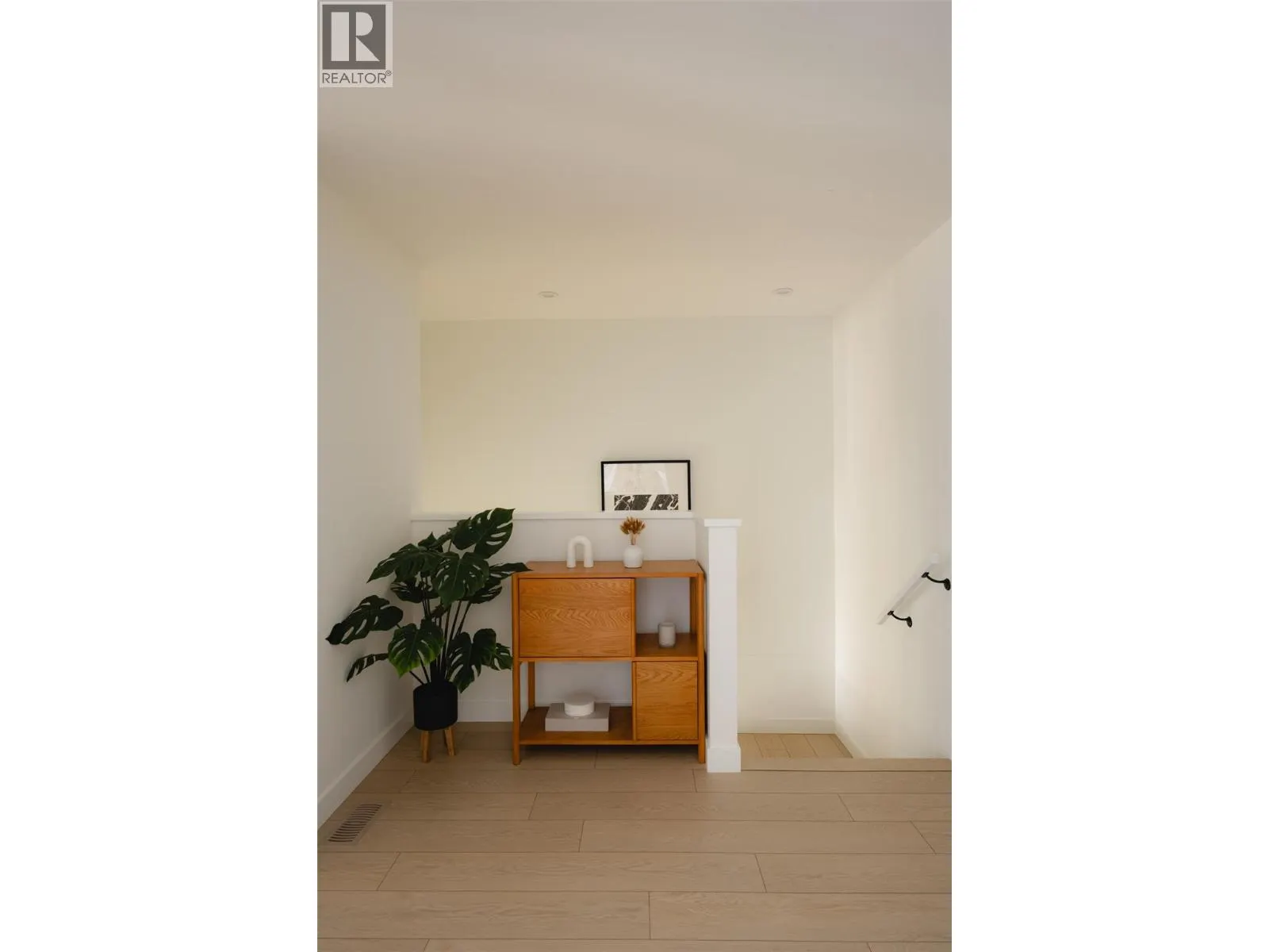 1308 CEDAR Street Unit# 4