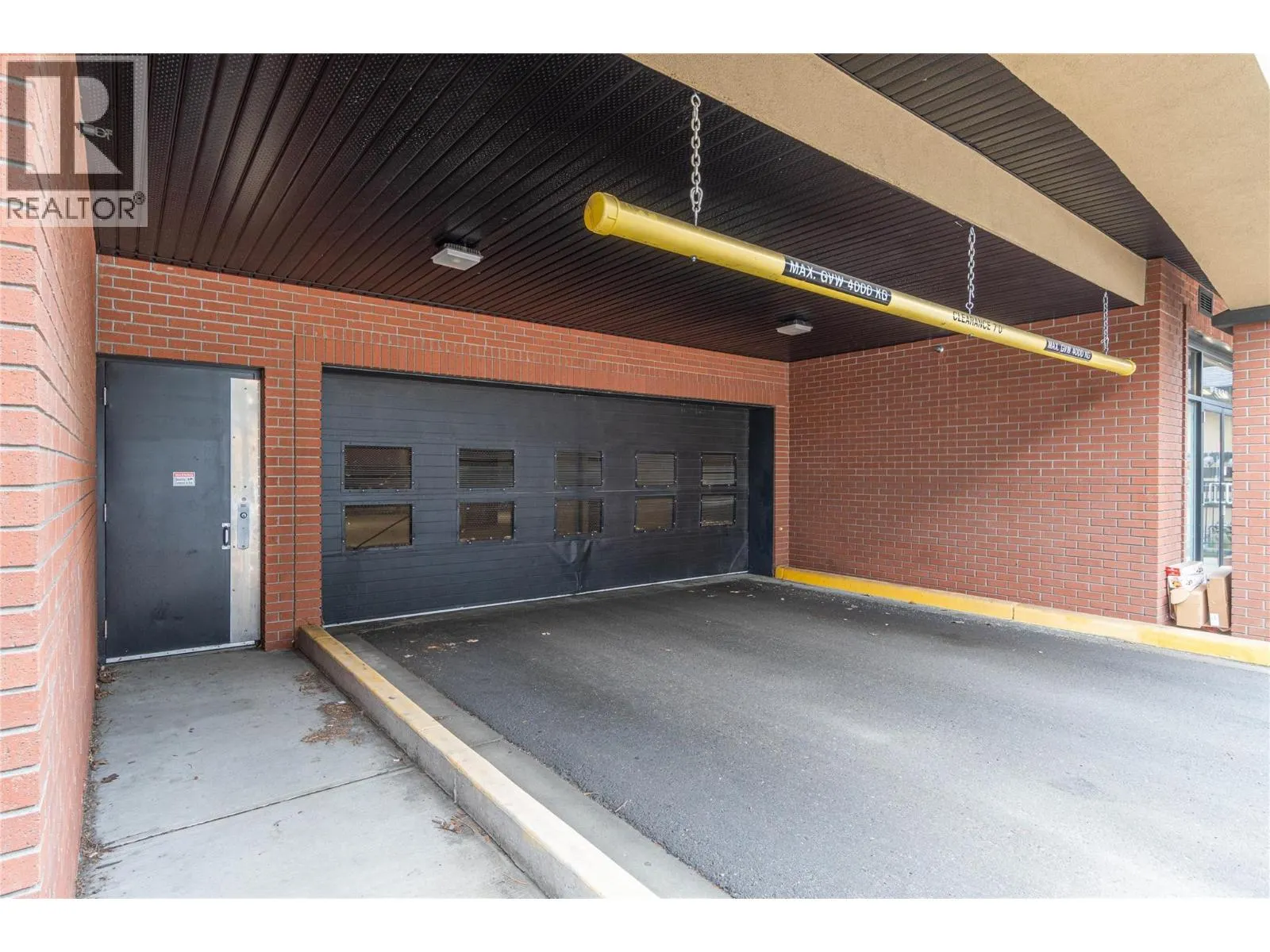 765 McGill Road Unit# 106