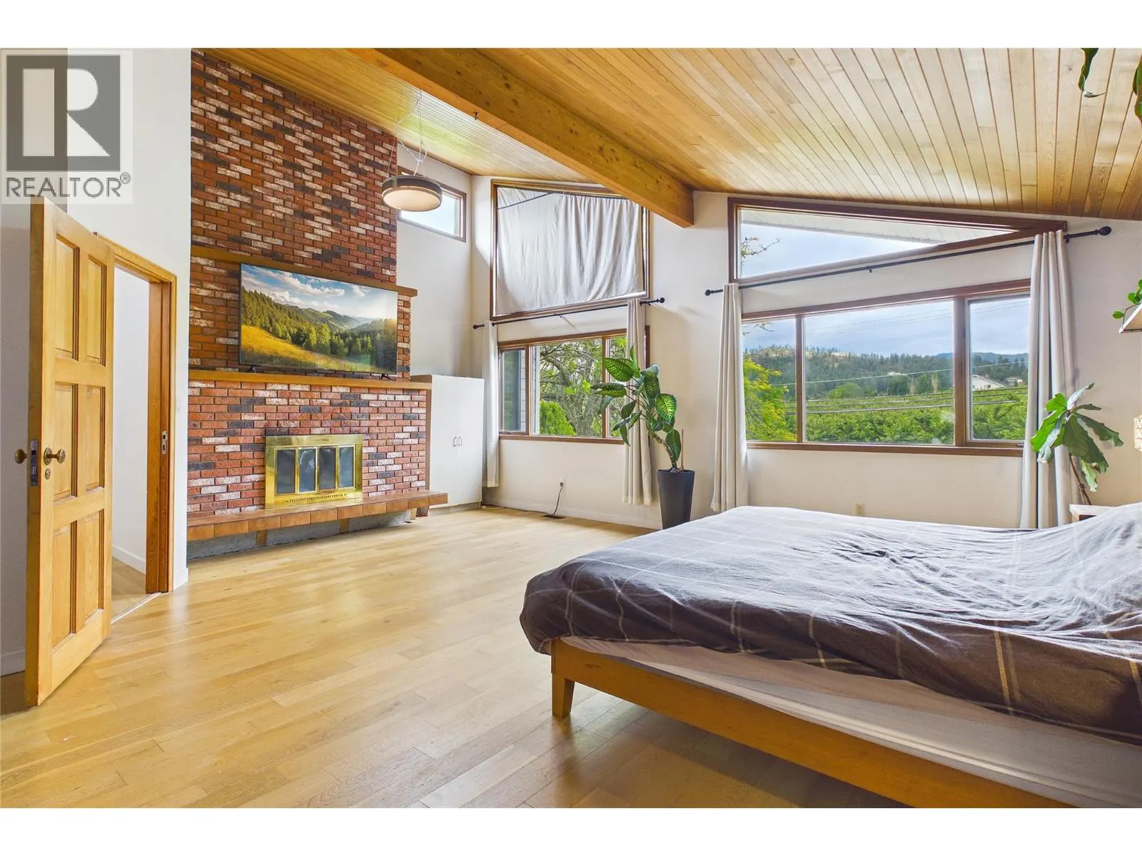 10371 Okanagan Centre Road E