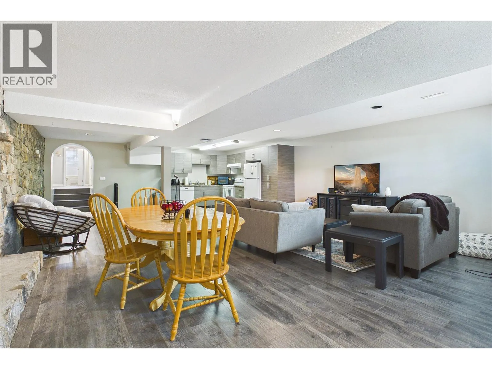 10371 Okanagan Centre Road E