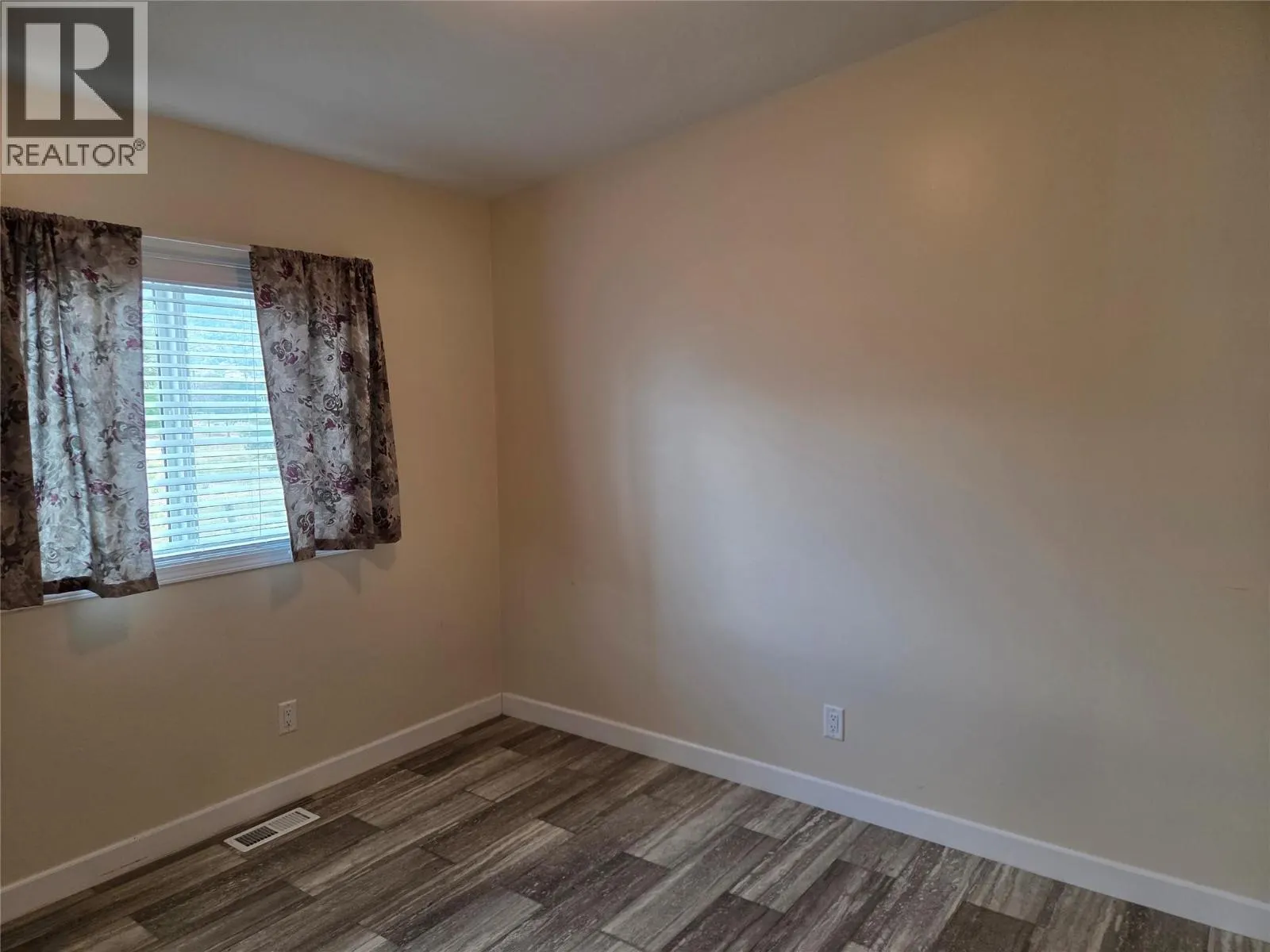 1118 Middle Bench Road Unit# 1