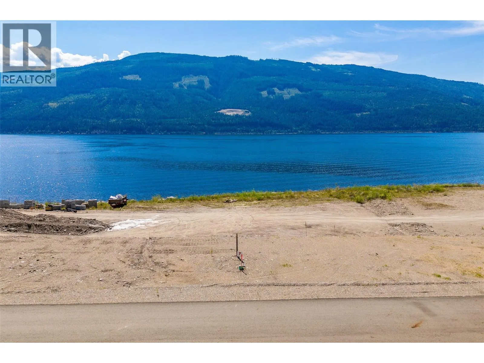 4990 Sunnybrae-Canoe Point Road Unit# 7