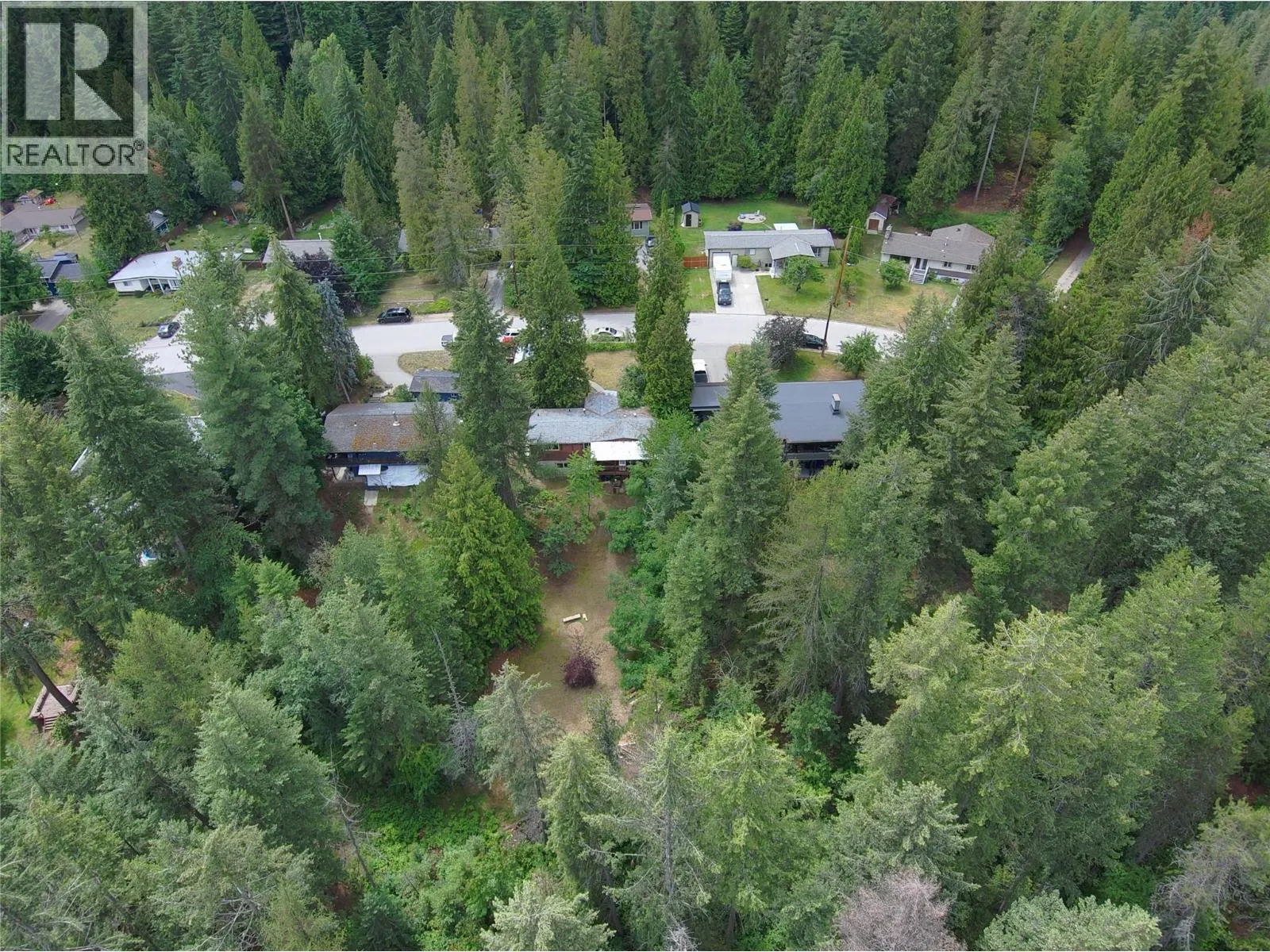 2186 Crestview Crescent