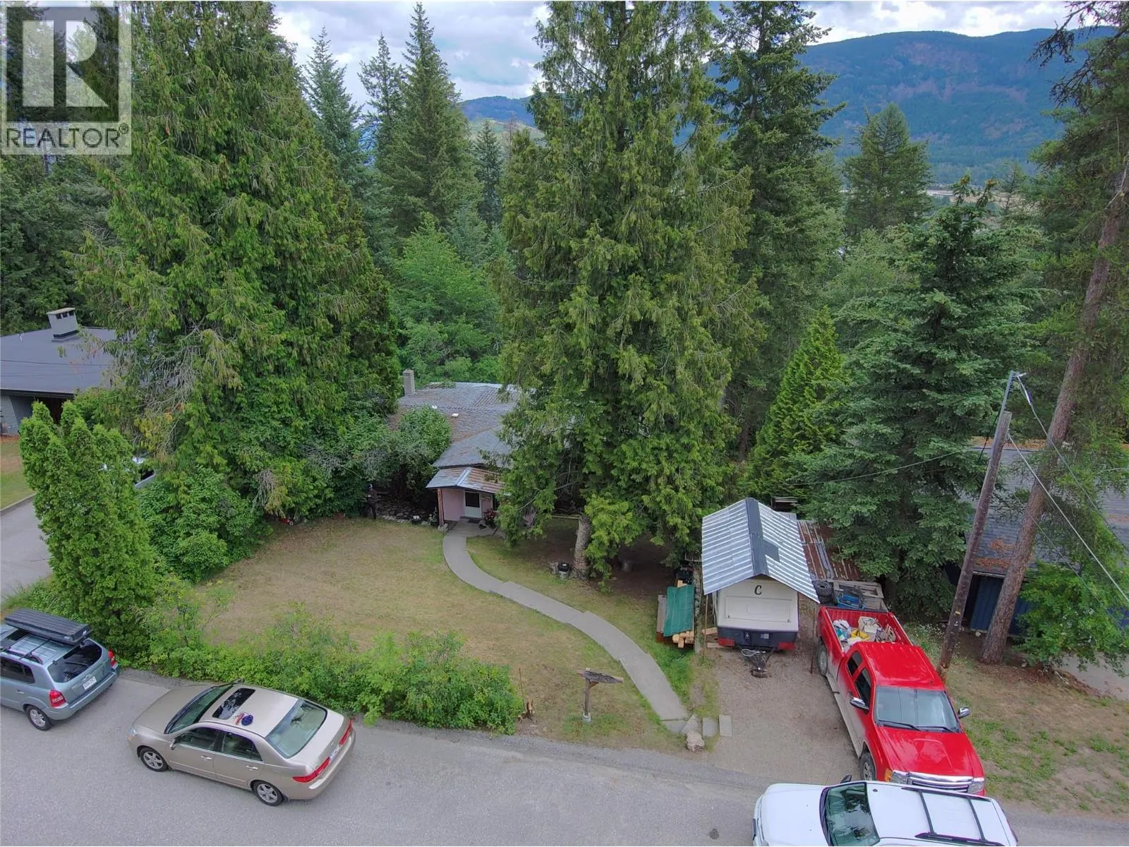 2186 Crestview Crescent