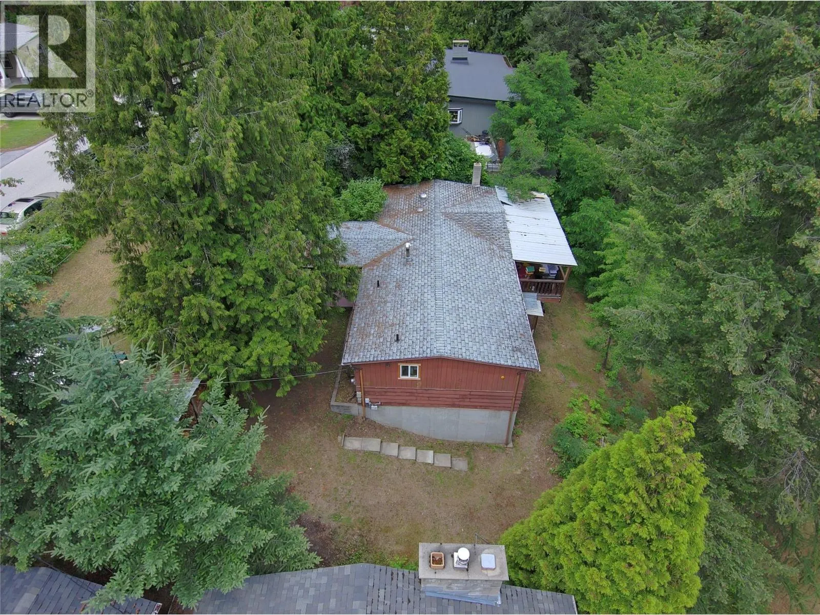 2186 Crestview Crescent
