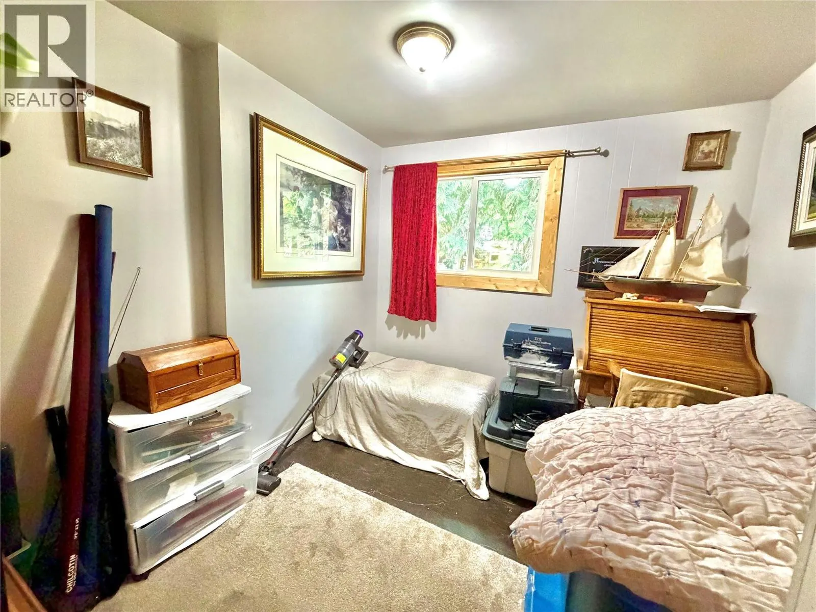 2186 Crestview Crescent