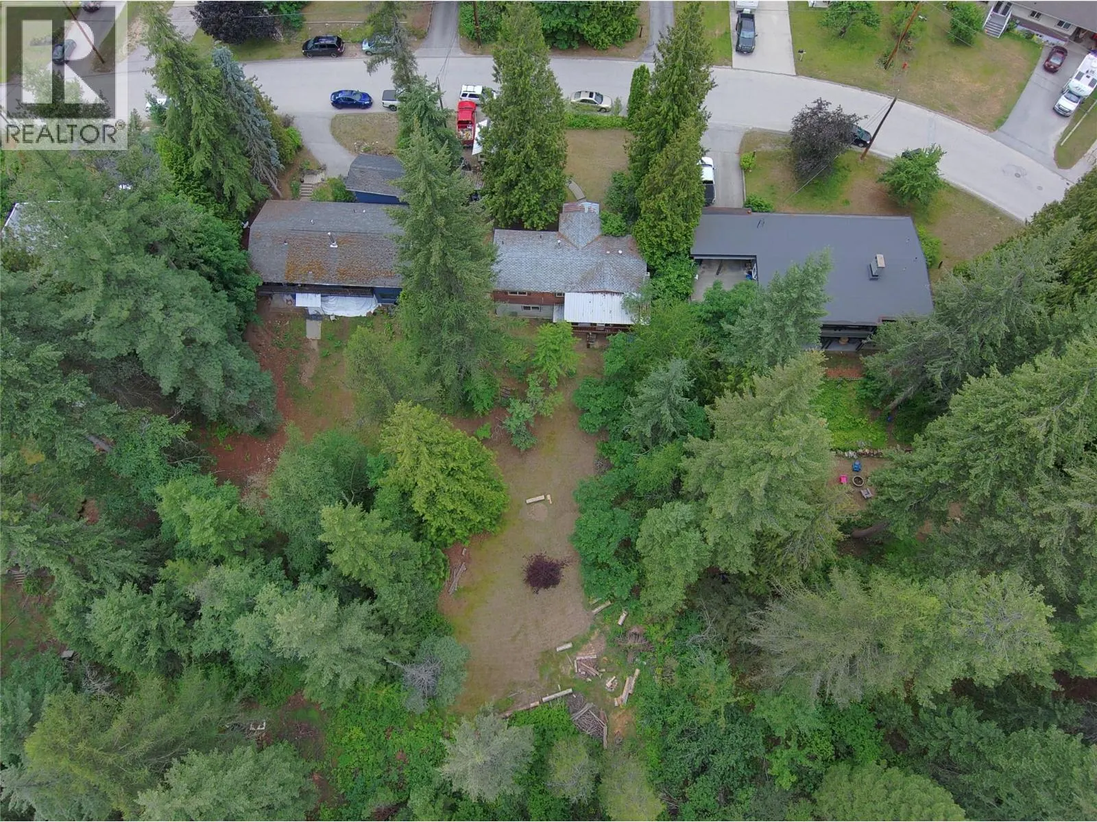 2186 Crestview Crescent