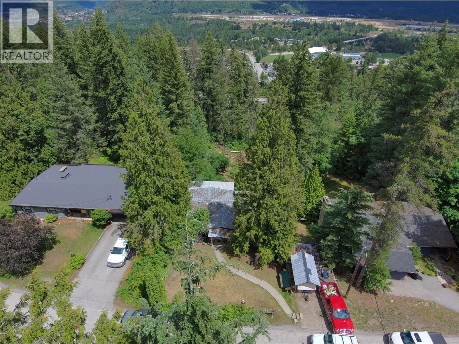 2186 Crestview Crescent