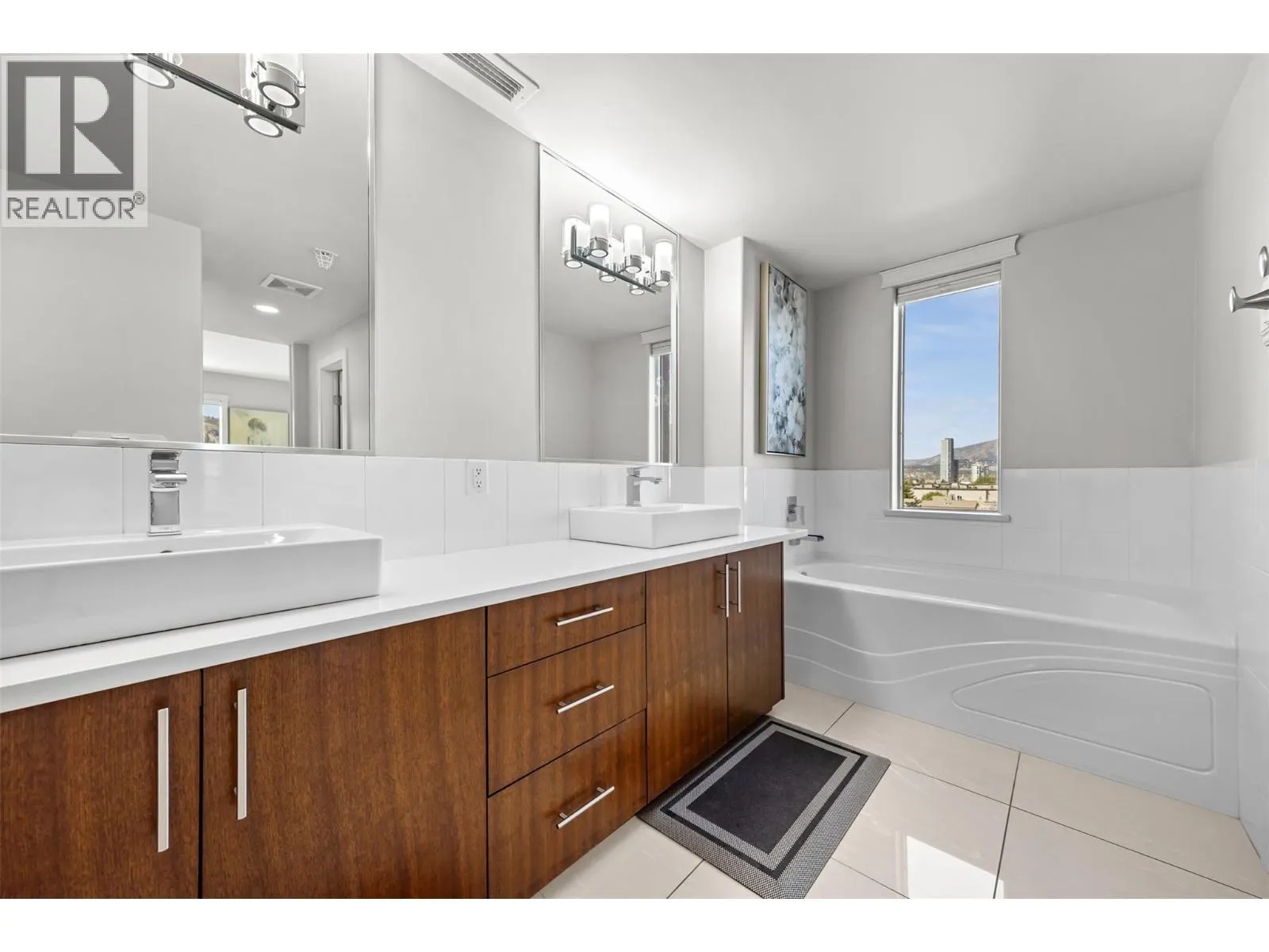 1160 Bernard Avenue Unit# 601
