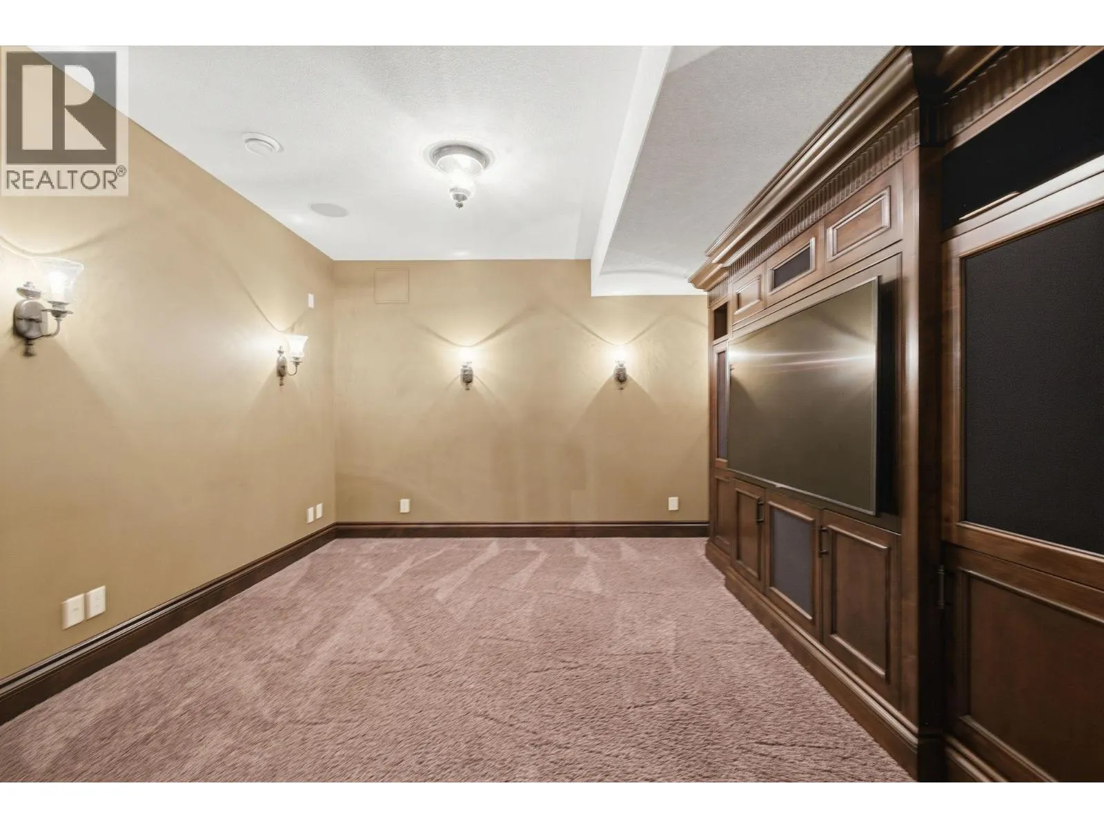 2109 Capistrano Drive