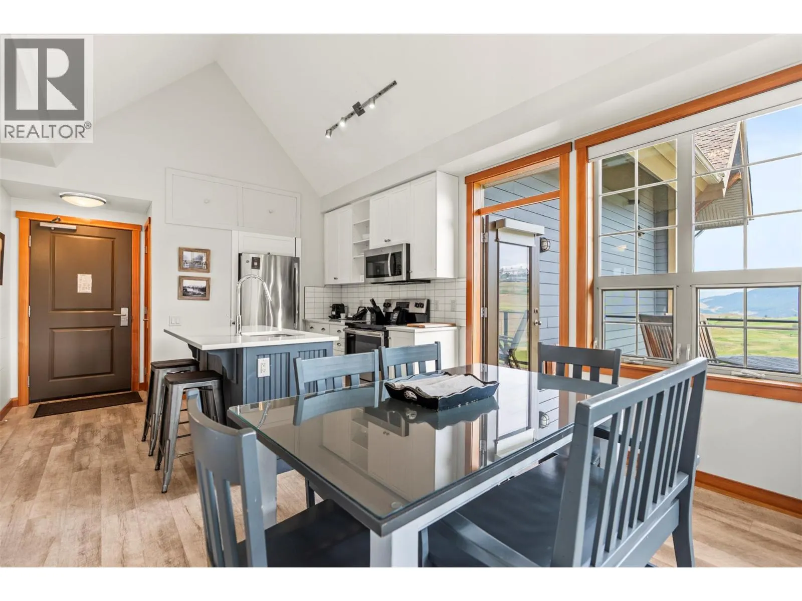 107 Village Centre Court Unit# 416