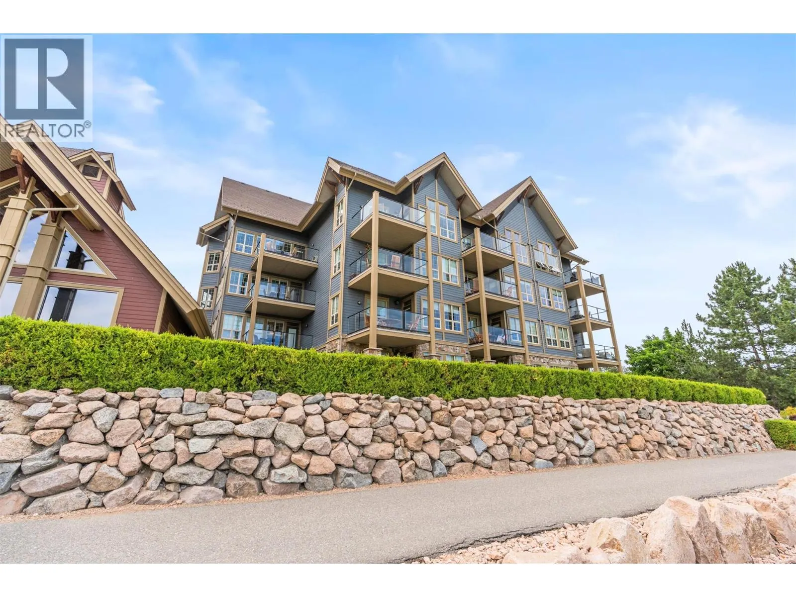 107 Village Centre Court Unit# 416