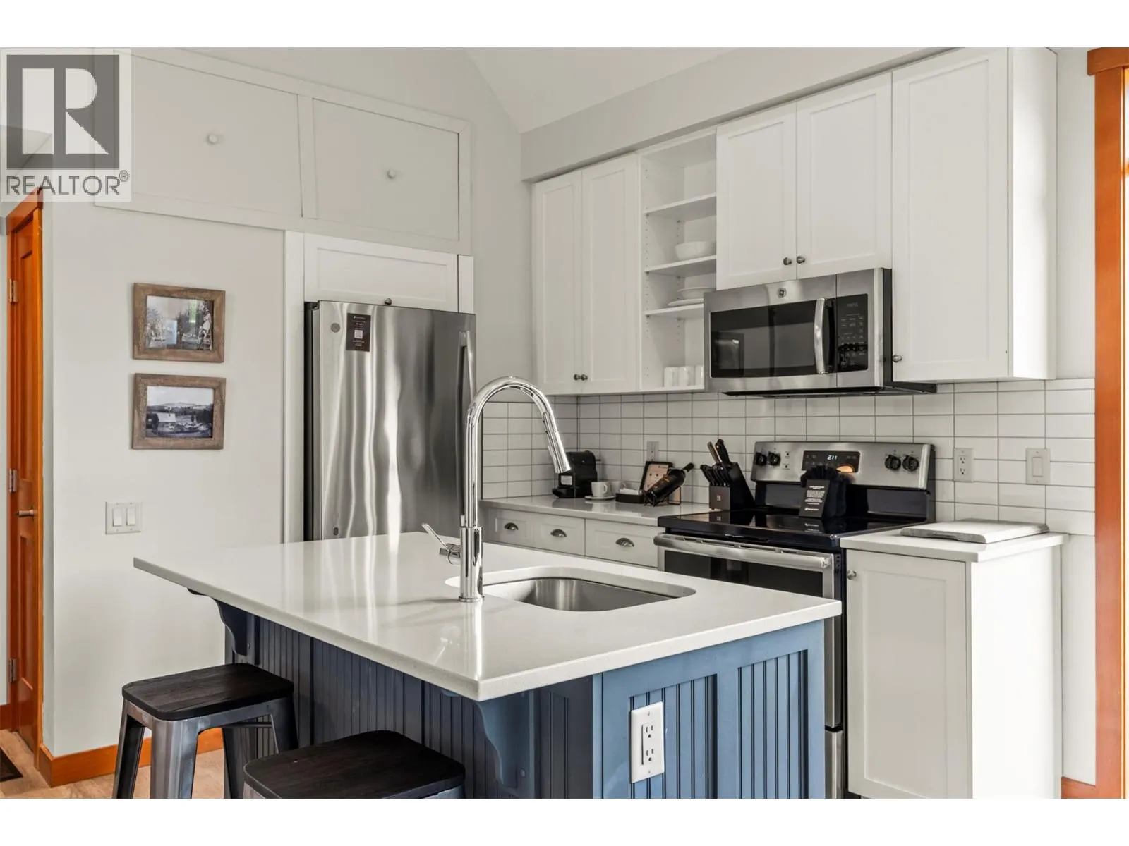 107 Village Centre Court Unit# 416