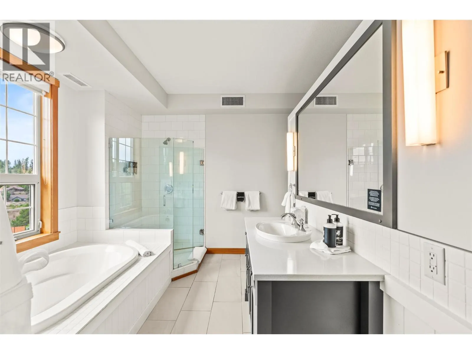 107 Village Centre Court Unit# 416