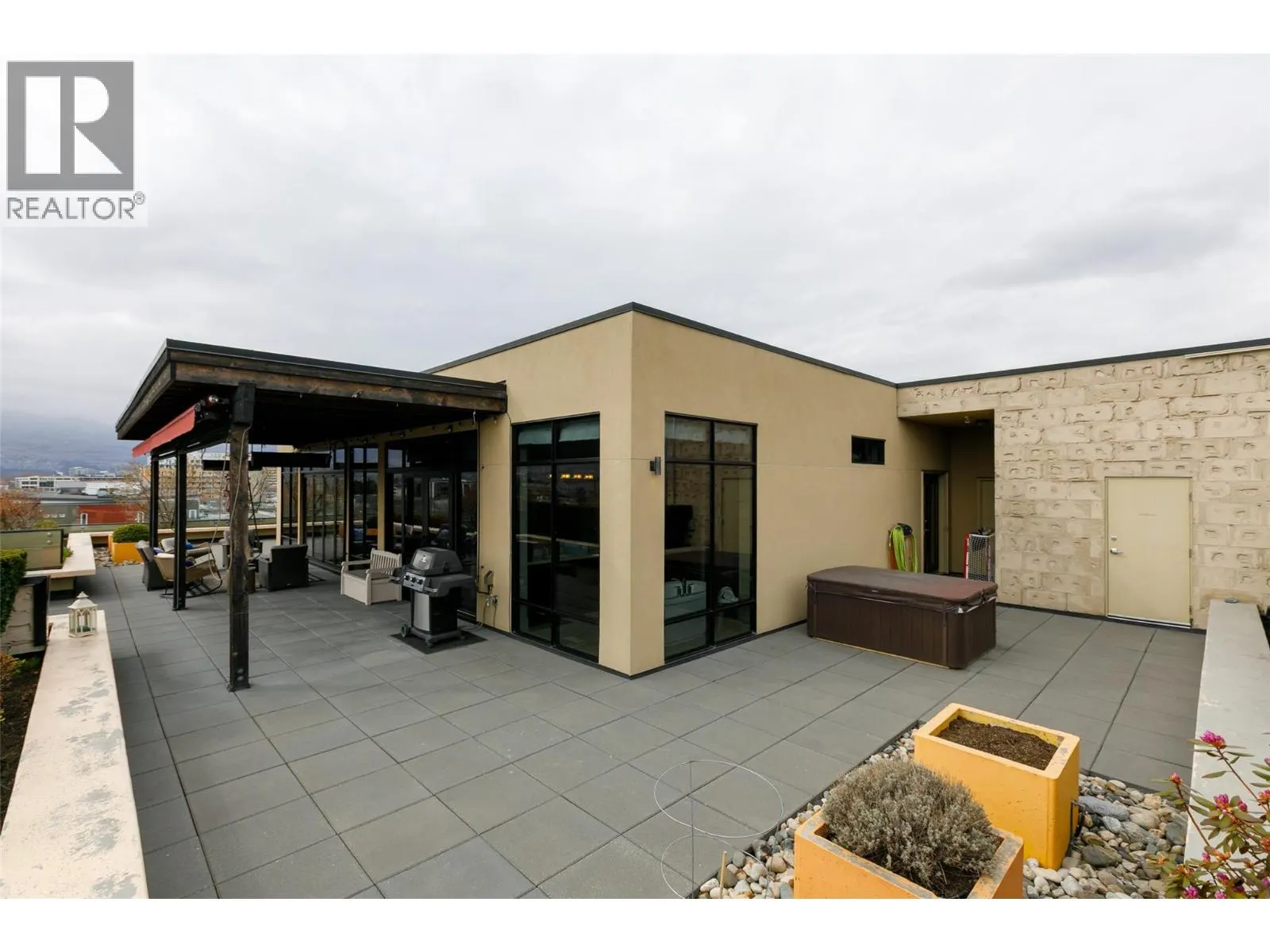 550 West Avenue Unit# 501