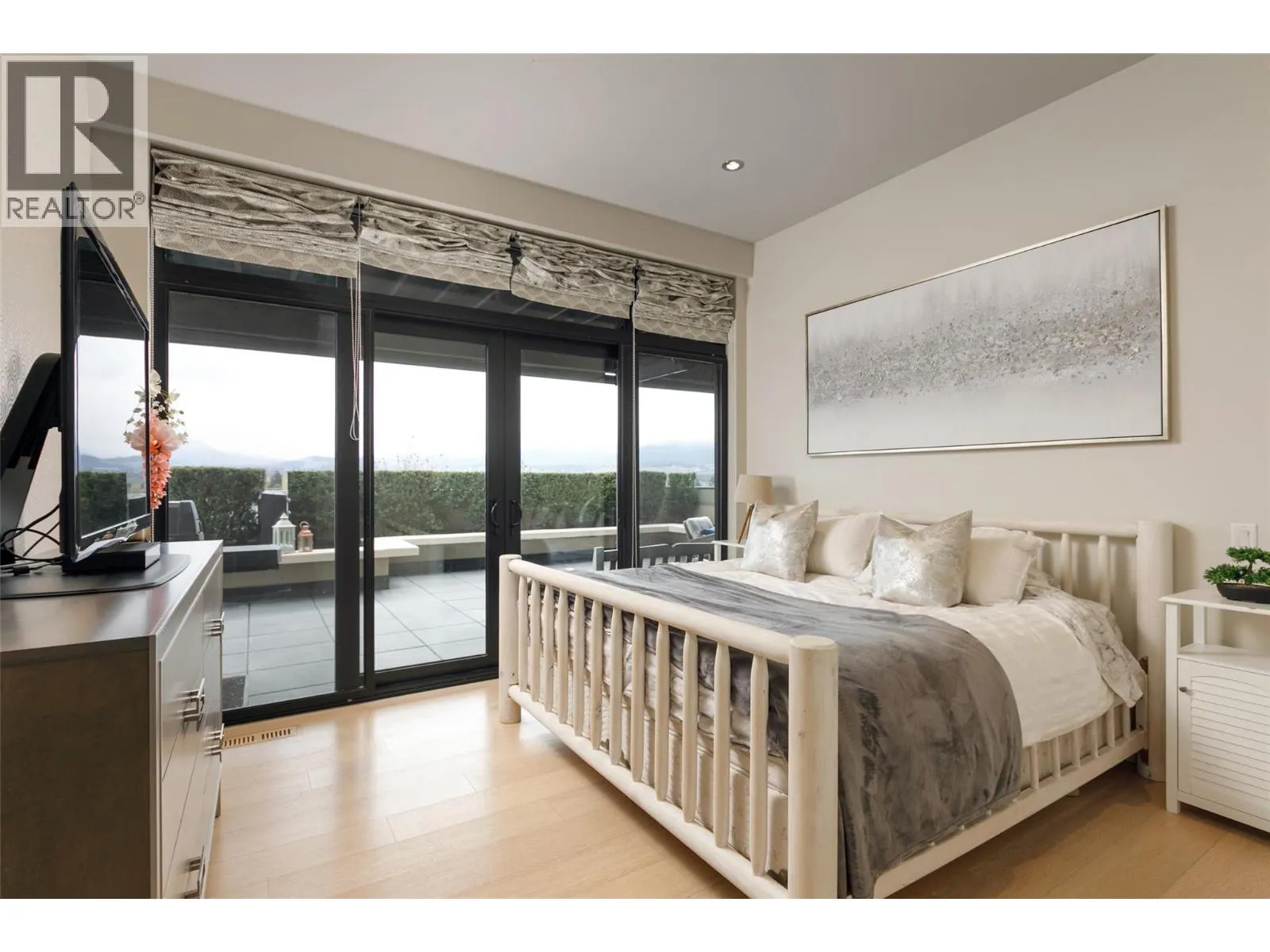 550 West Avenue Unit# 501