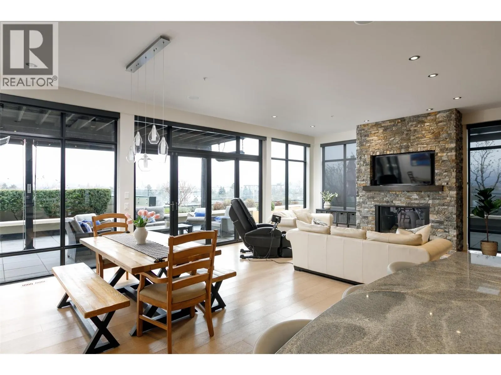 550 West Avenue Unit# 501