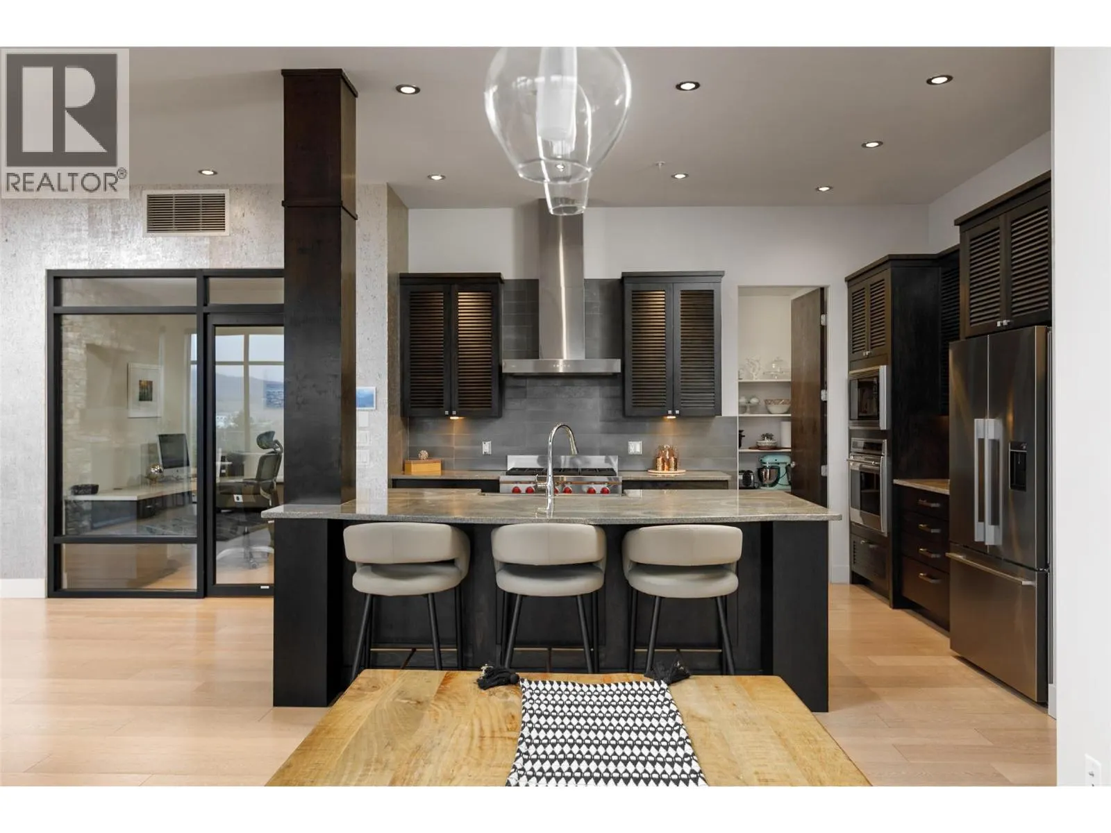 550 West Avenue Unit# 501