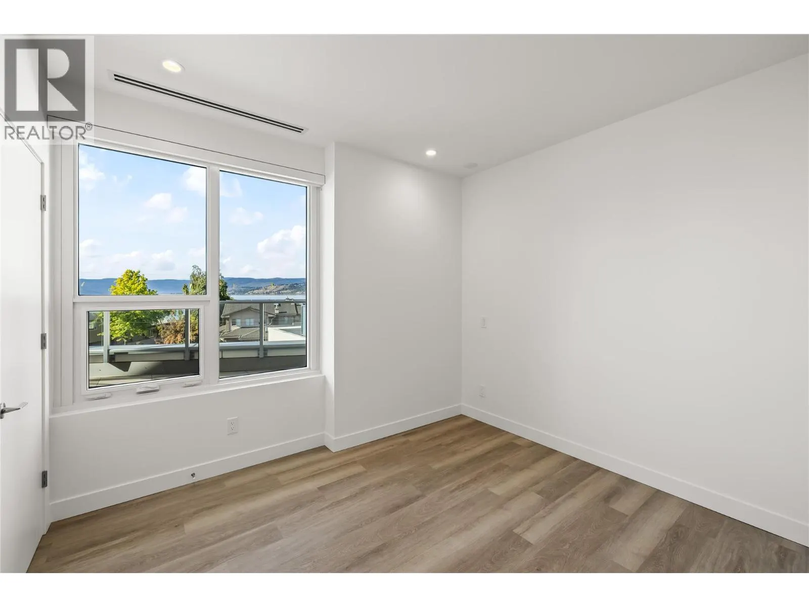 3340 Lakeshore Drive Unit# 306