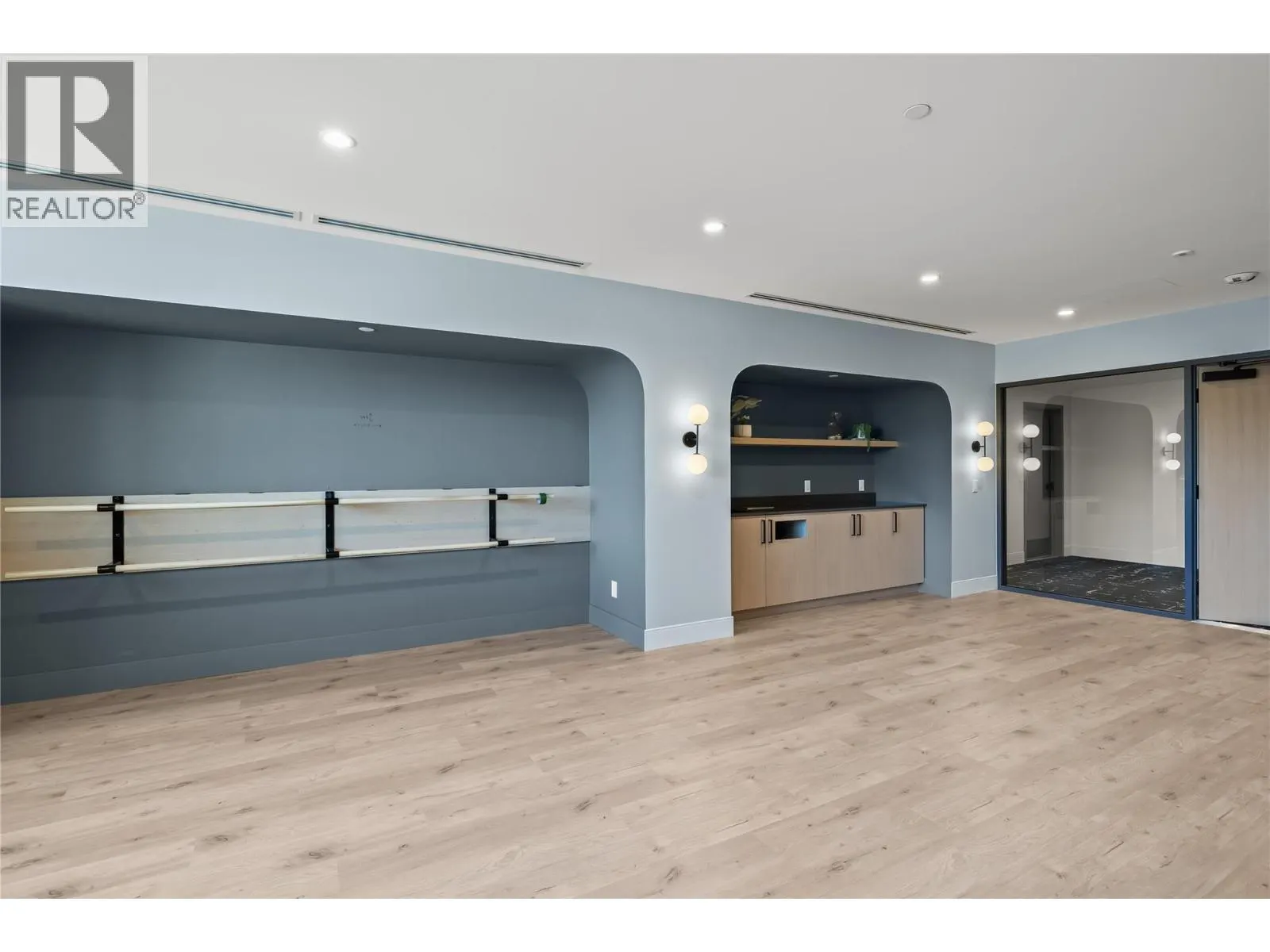 3340 Lakeshore Drive Unit# 306