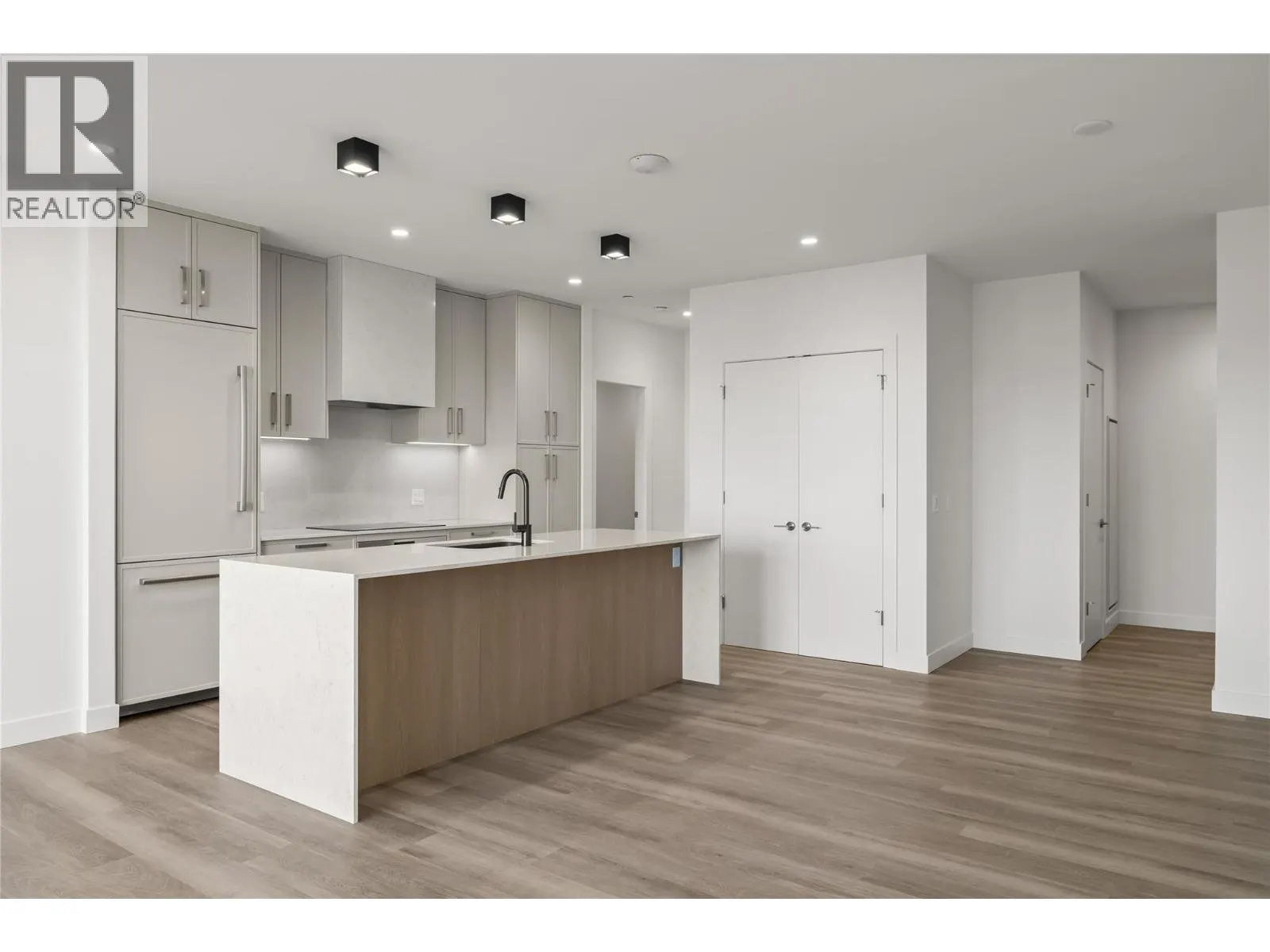 3340 Lakeshore Drive Unit# 306
