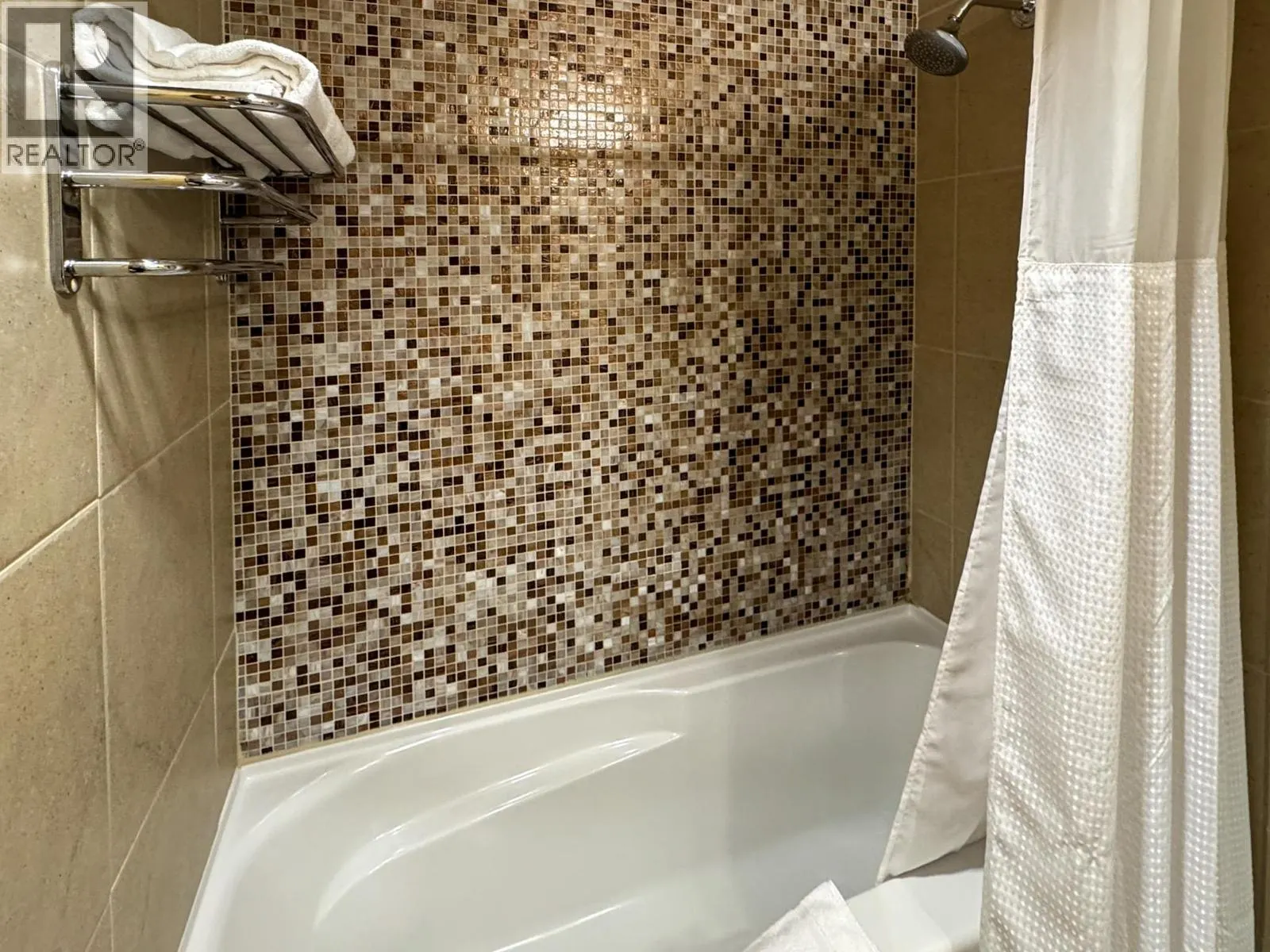 15 Park Place Unit# 408