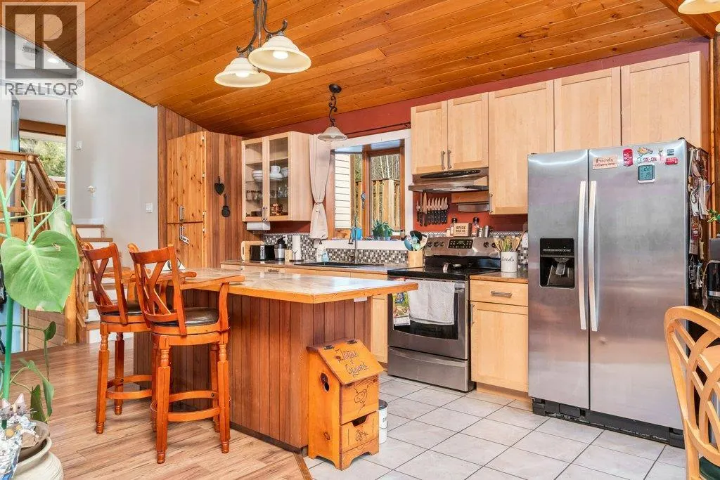 1665 Enderby Mabel Lake Road