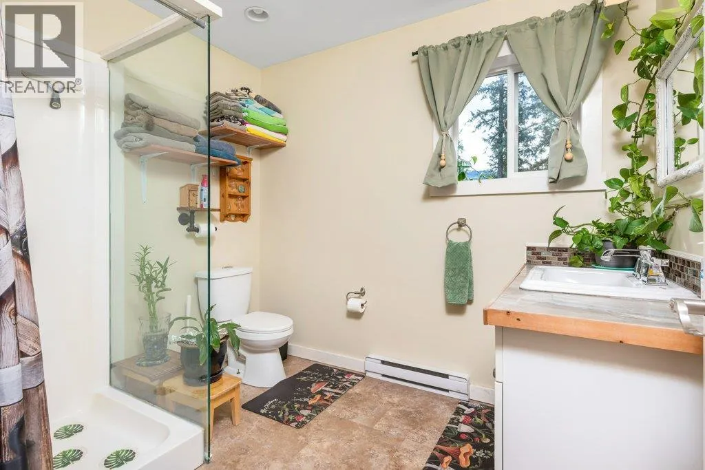 1665 Enderby Mabel Lake Road