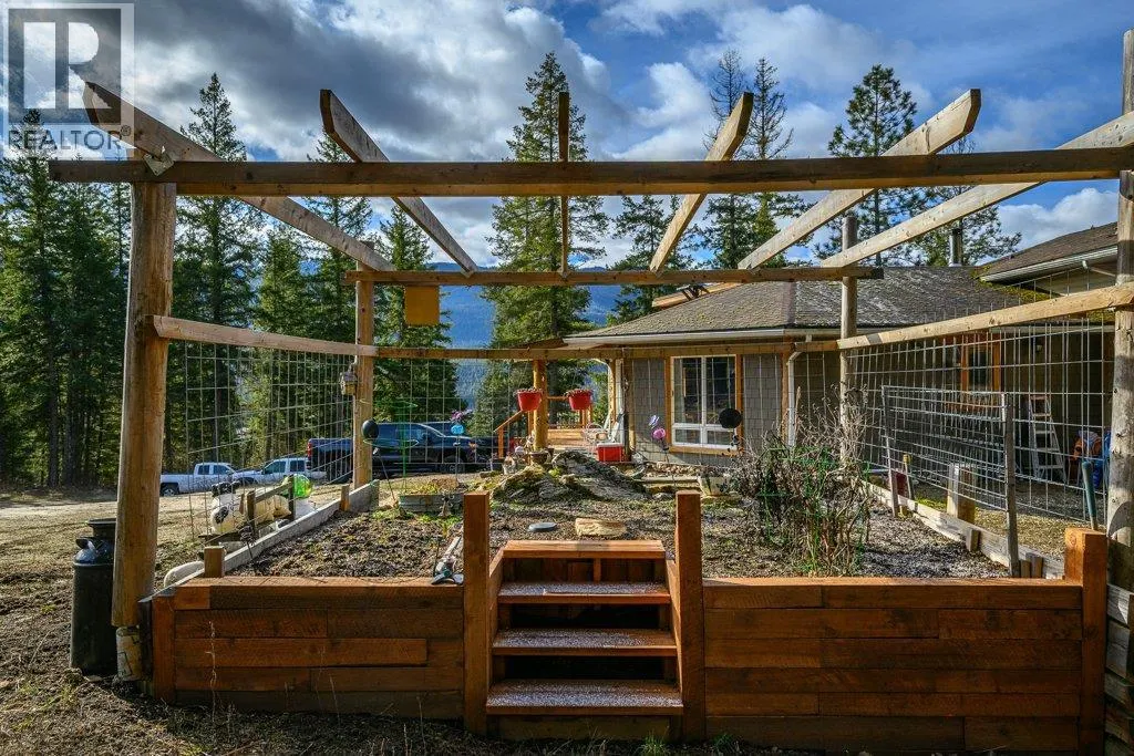 1665 Enderby Mabel Lake Road