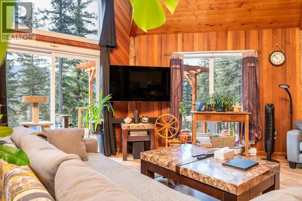 1665 Enderby Mabel Lake Road