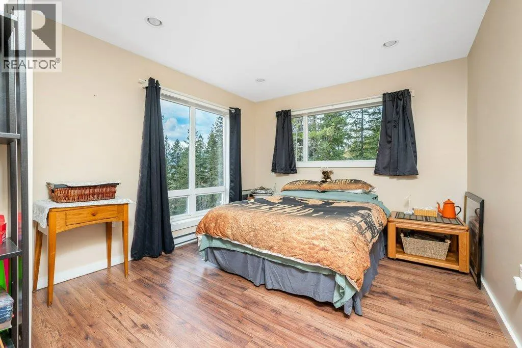 1665 Enderby Mabel Lake Road
