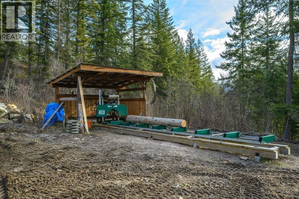 1665 Enderby Mabel Lake Road