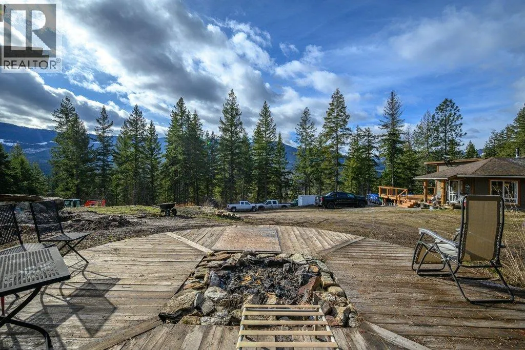 1665 Enderby Mabel Lake Road