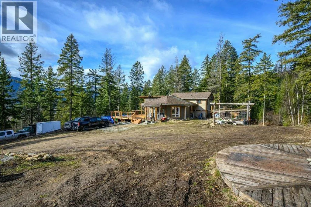 1665 Enderby Mabel Lake Road