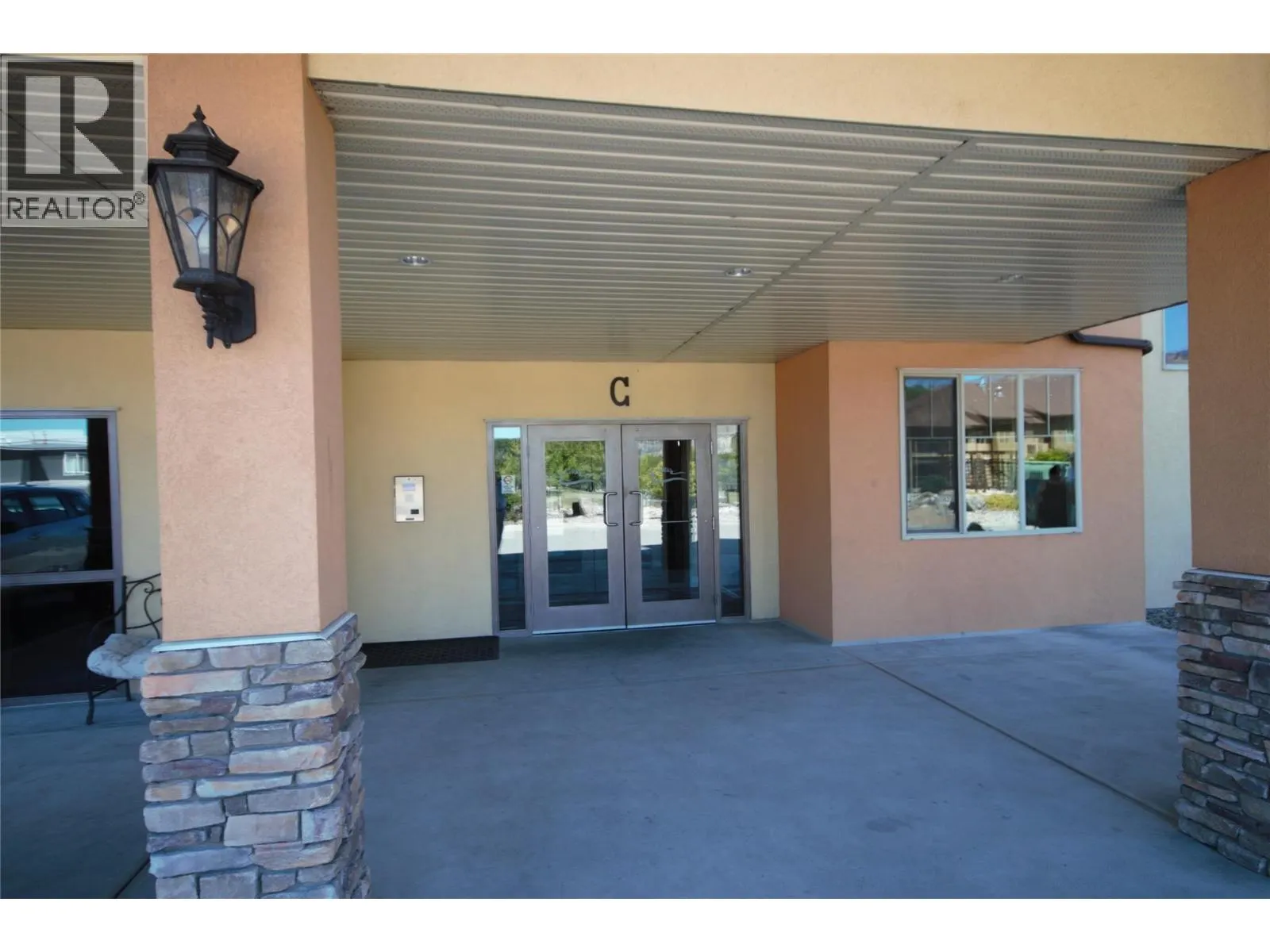 921 SPILLWAY Road Unit# 401C