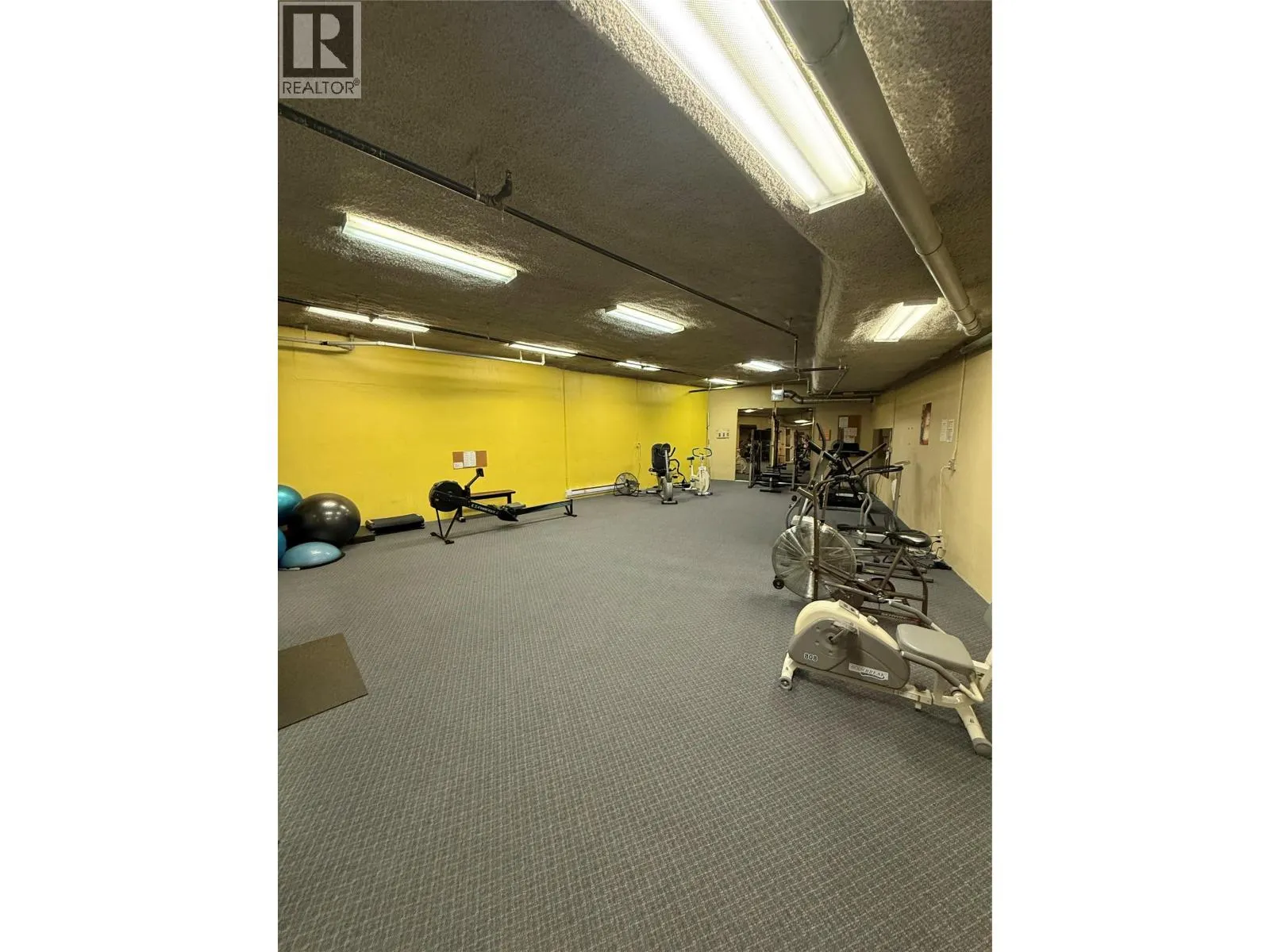 921 SPILLWAY Road Unit# 401C