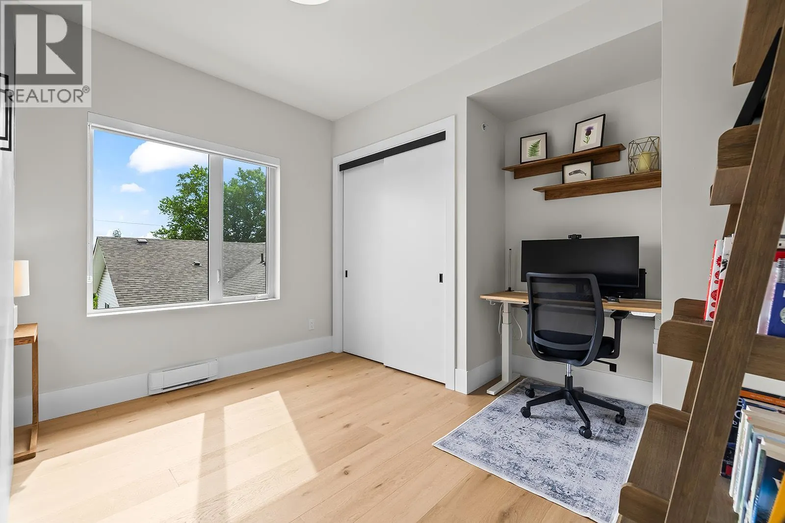 640 Wardlaw Avenue Unit# 303