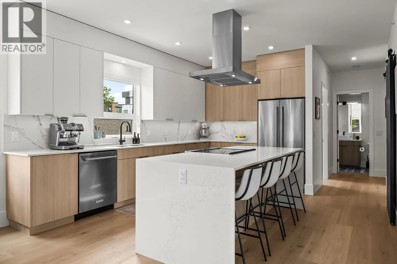 640 Wardlaw Avenue Unit# 303