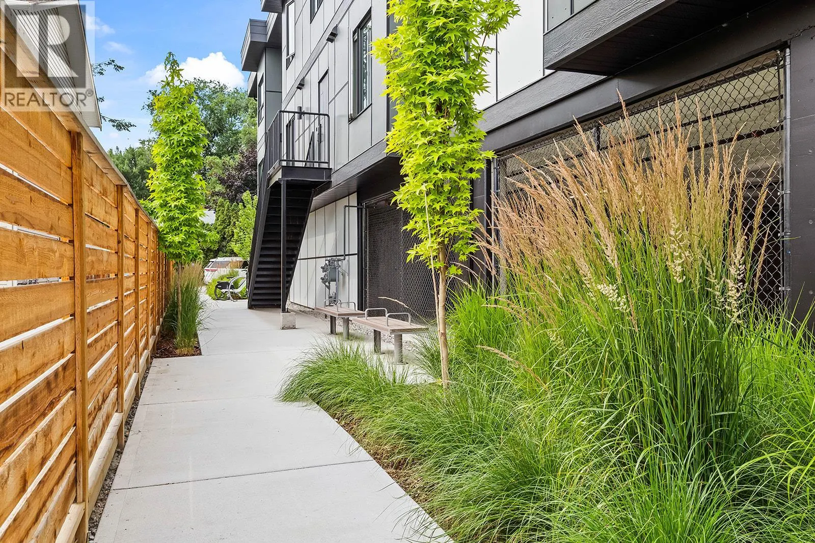 640 Wardlaw Avenue Unit# 303