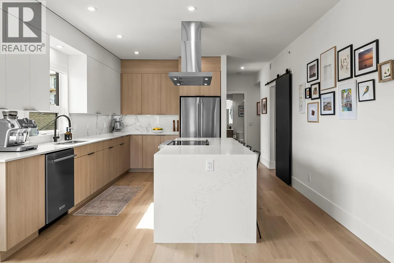 640 Wardlaw Avenue Unit# 303