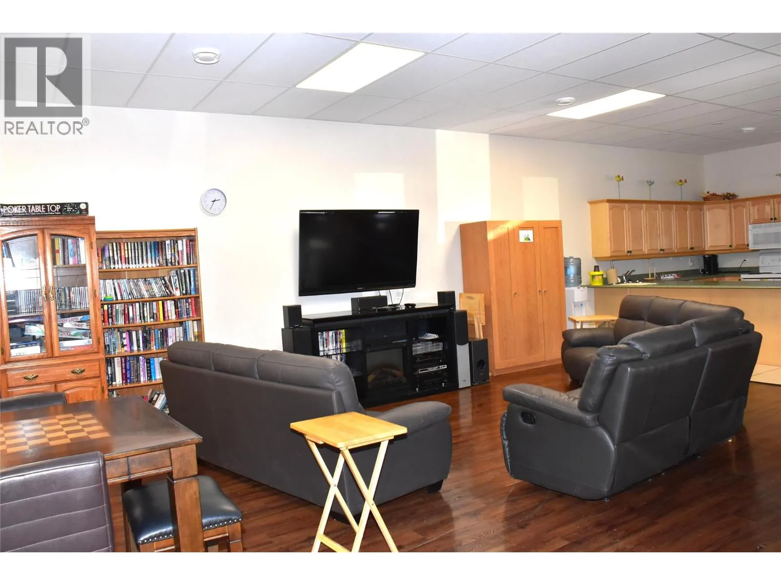 2615 Lakeshore Drive Unit# 17